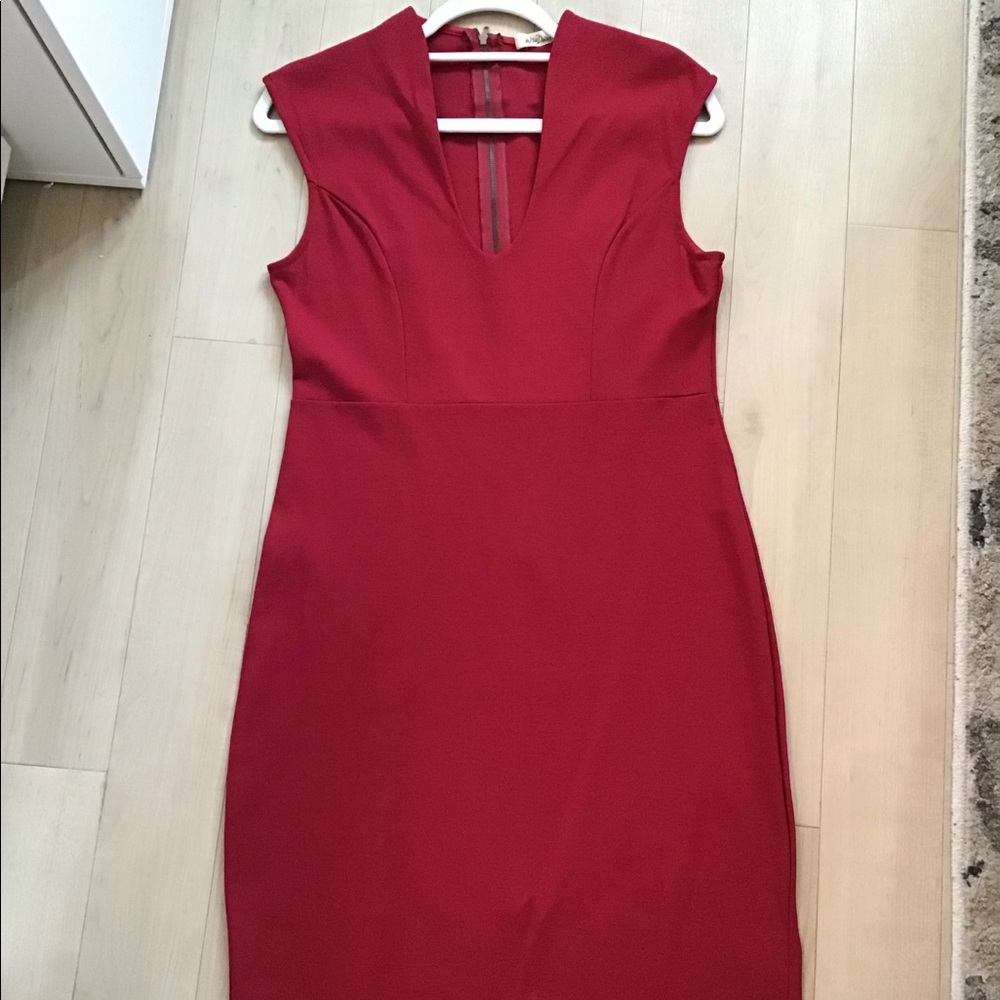 WD hourglass red dress, size L